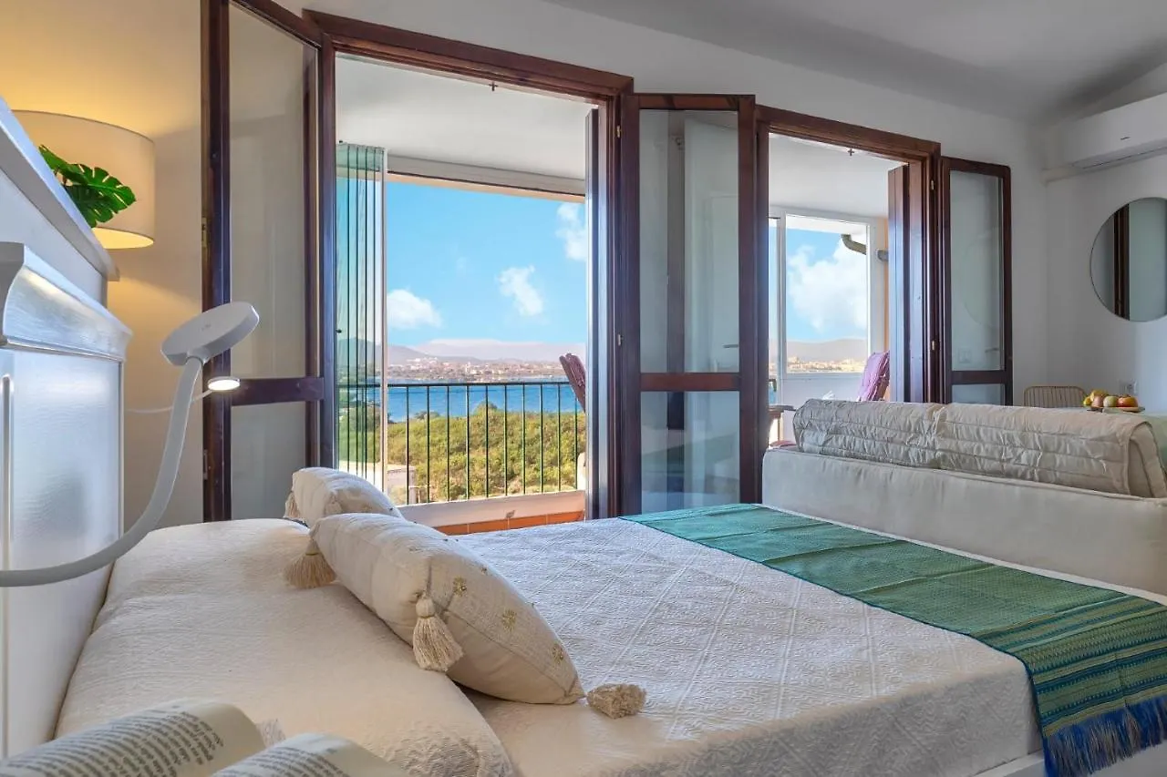 Top Floor Gulf View Apartment オルビア イタリア