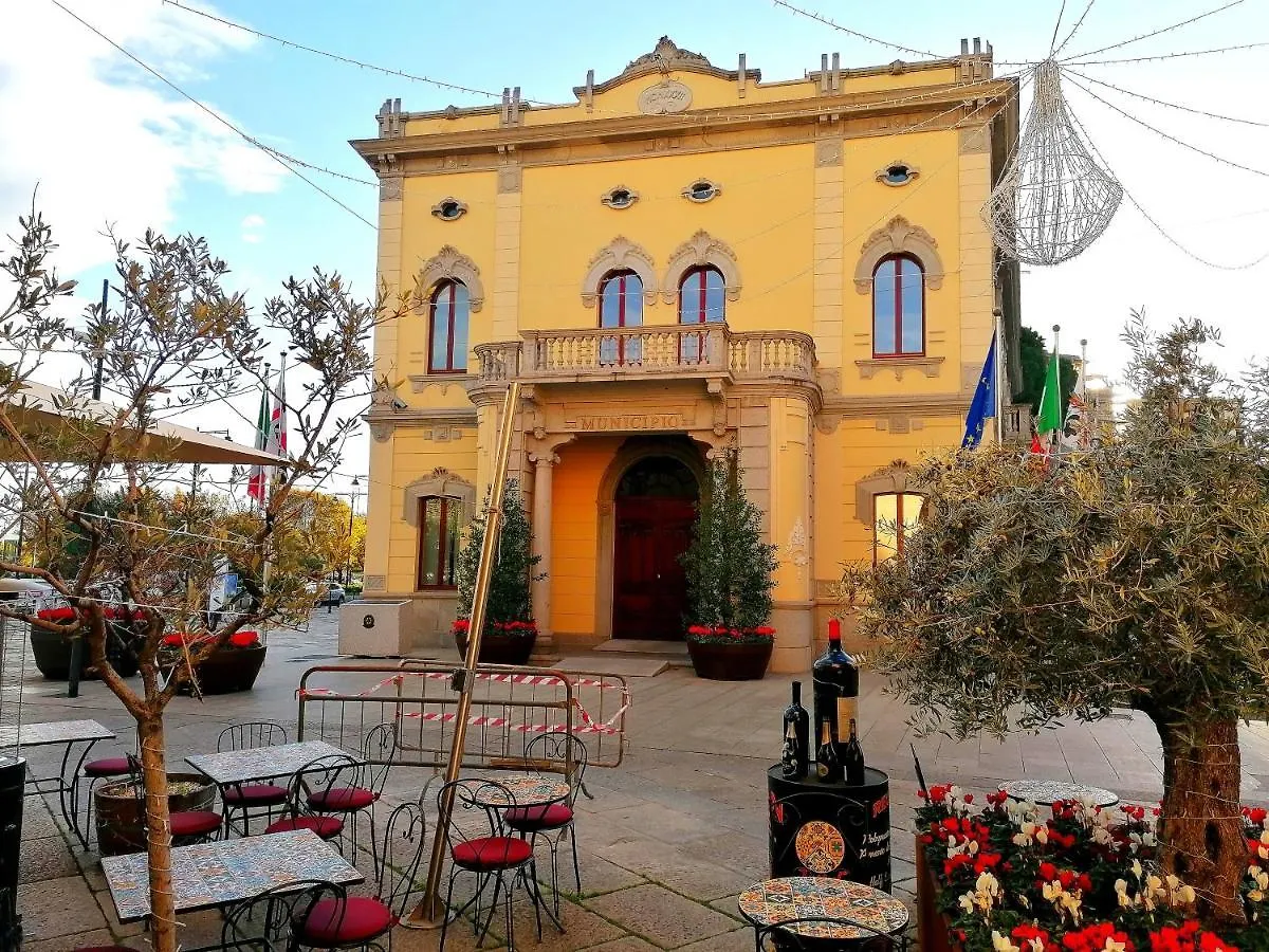 Top Floor Gulf View Apartment オルビア イタリア